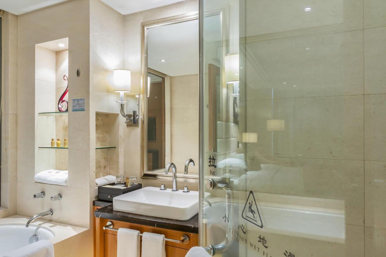 Hotel Wyndham Xinyang Downtown Esterno foto