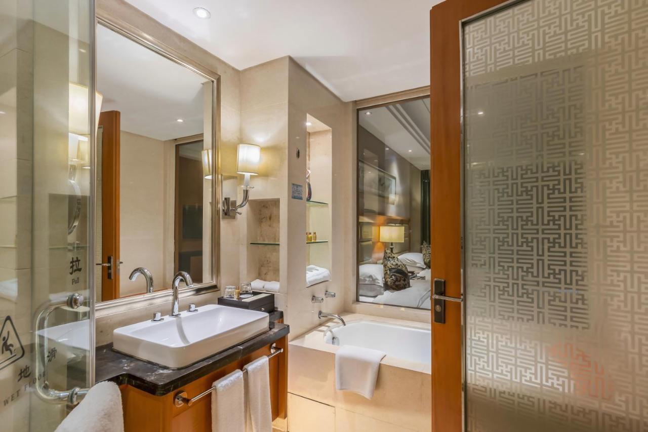 Hotel Wyndham Xinyang Downtown Esterno foto