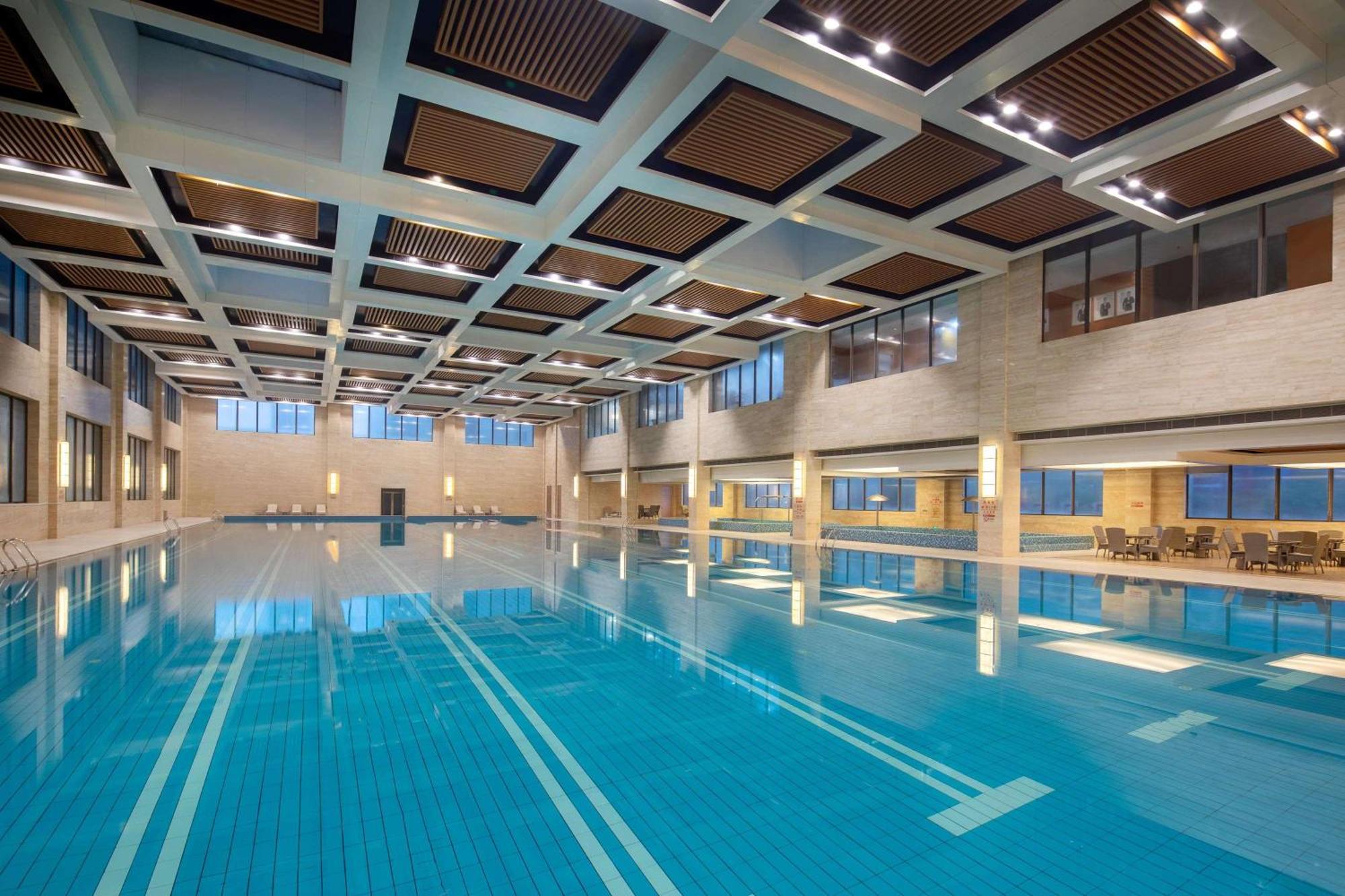 Hotel Wyndham Xinyang Downtown Esterno foto