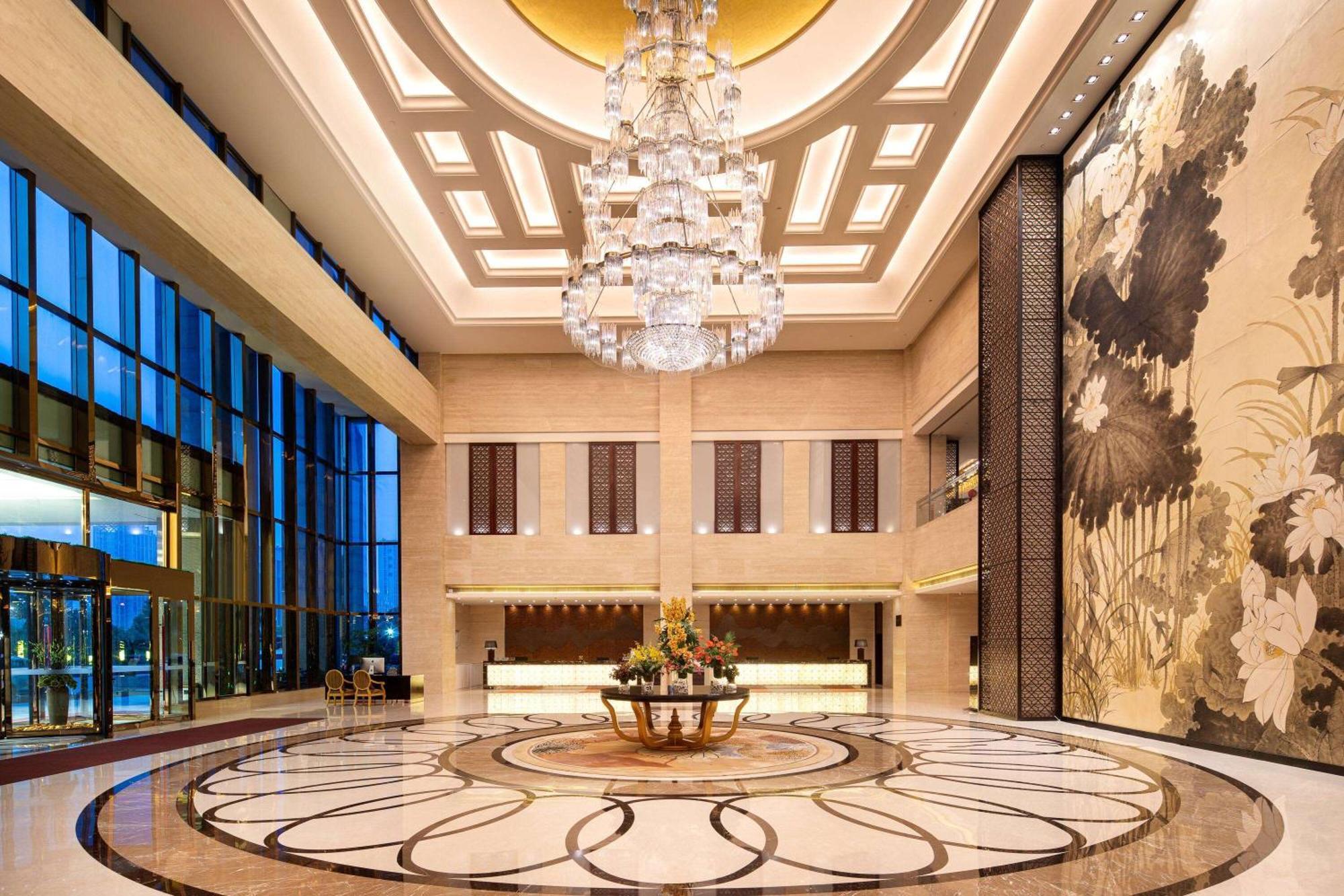 Hotel Wyndham Xinyang Downtown Esterno foto